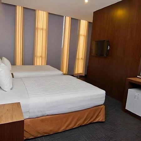 Plan B Hotel Padang Kültér fotó