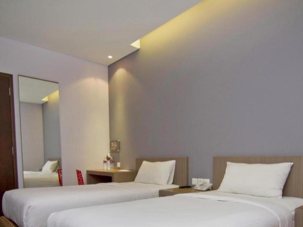 Plan B Hotel Padang Kültér fotó