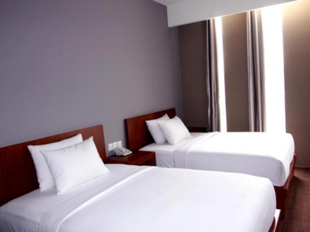 Plan B Hotel Padang Kültér fotó