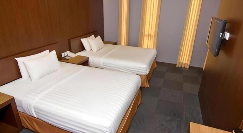 Plan B Hotel Padang Kültér fotó