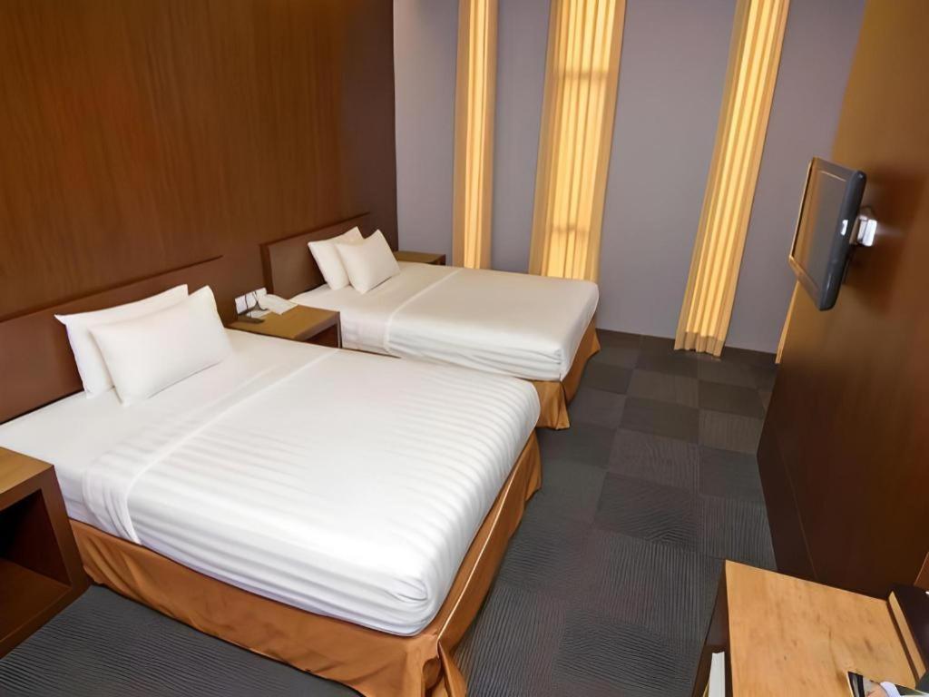 Plan B Hotel Padang Kültér fotó