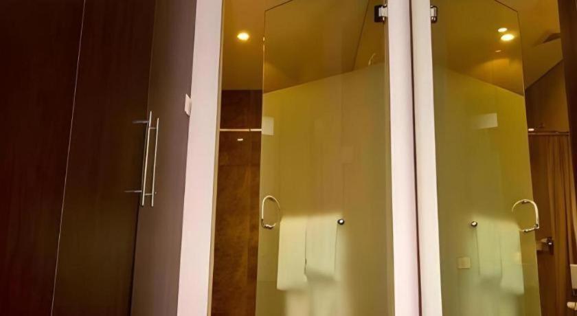 Plan B Hotel Padang Kültér fotó