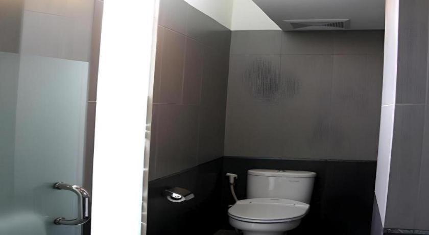 Plan B Hotel Padang Kültér fotó