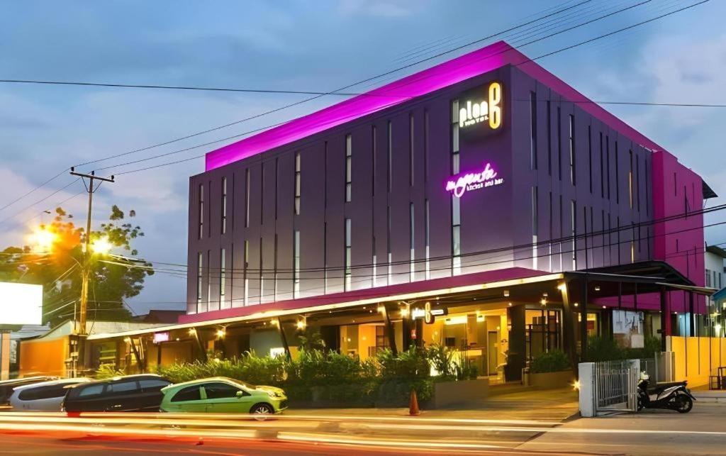 Plan B Hotel Padang Kültér fotó